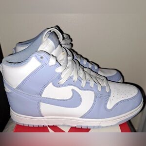Nike High-Top Sneakers in White and Blue EUC Size 7.5